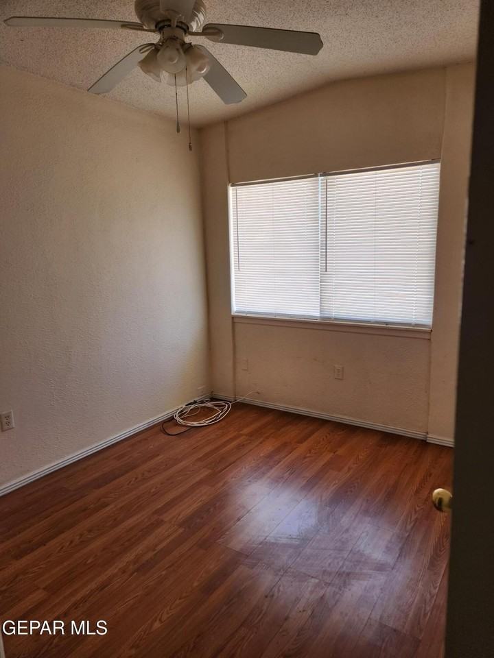 10331 Blythe Dr - Photo 7 of 11
