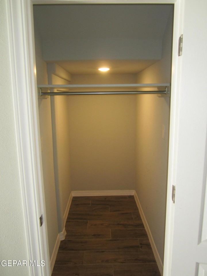 12253 Desert Cliff Ct - Photo 6 of 50