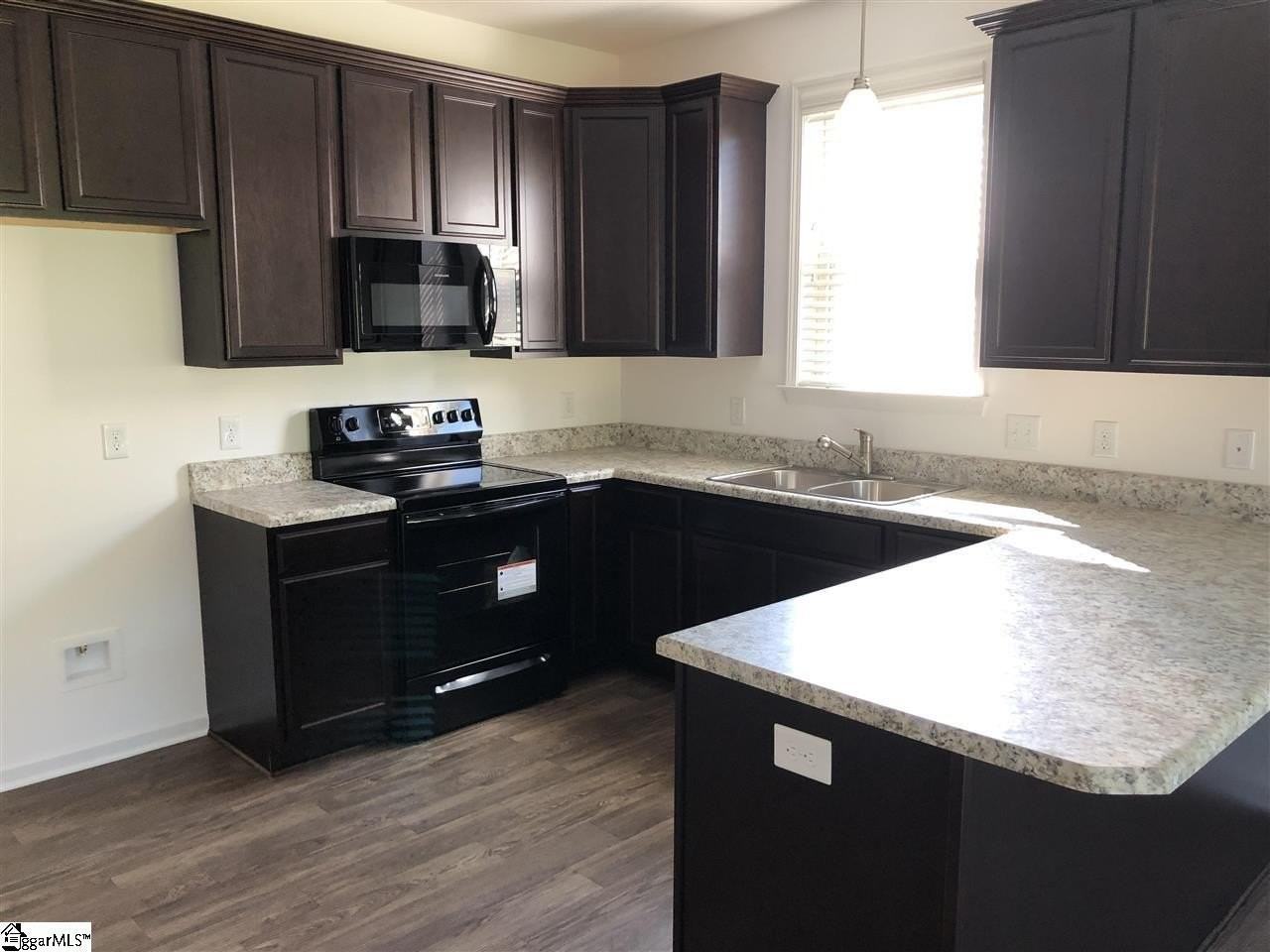 214 Everard Ln - Photo 2 of 6