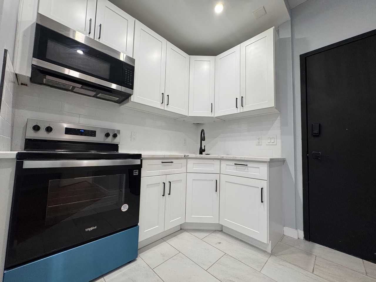 280 Winthrop Avenue - Photo 2 of 11