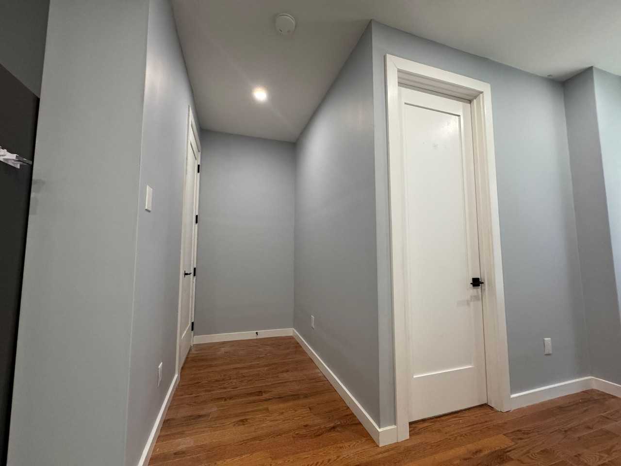 280 Winthrop Avenue - Photo 4 of 11
