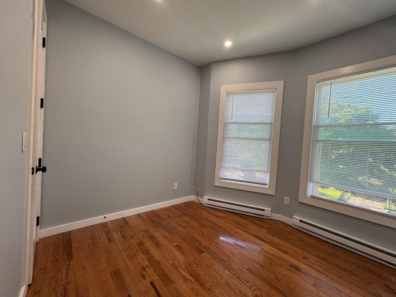 280 Winthrop Avenue - Photo 6 of 11