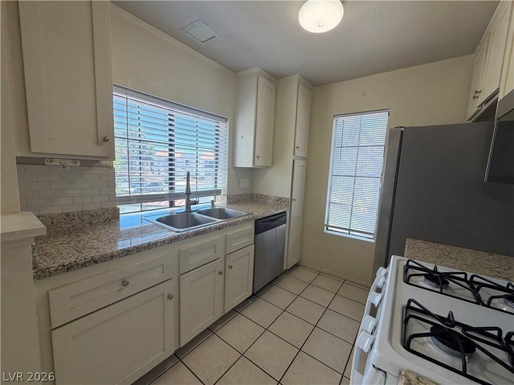 4848 Nara Vista Way #201 - Photo 7 of 18