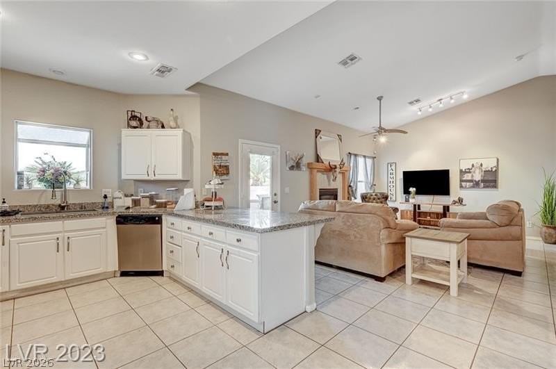 987 Cutter St - Photo 3 of 17