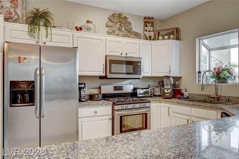 987 Cutter St - Photo 6 of 17