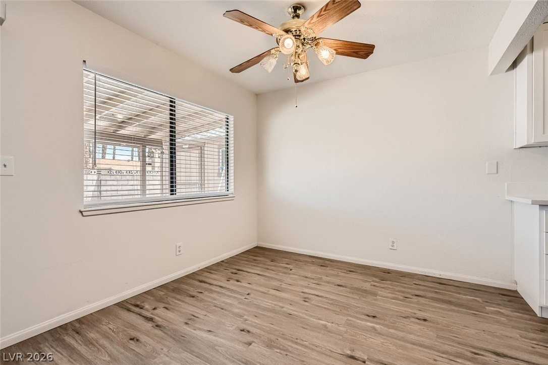 2422 La Luna Dr - Photo 3 of 11