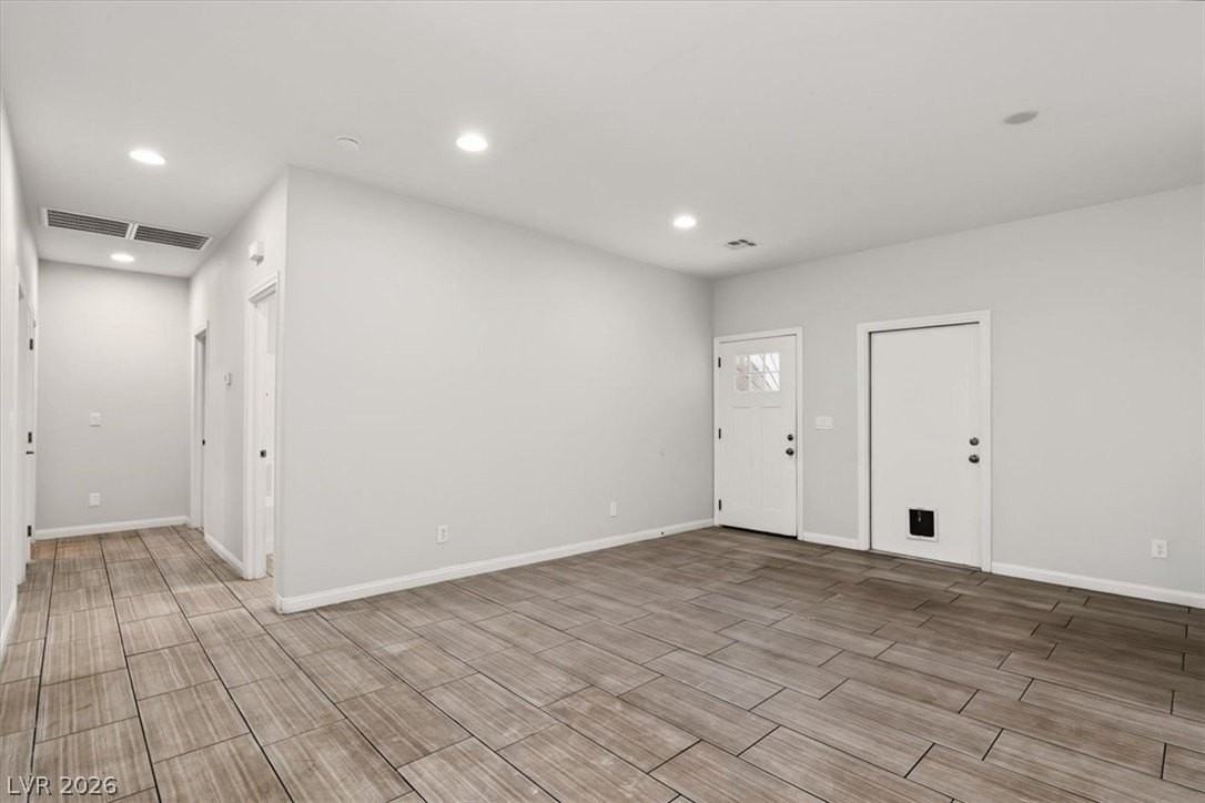 4966 Andover Dr - Photo 5 of 19