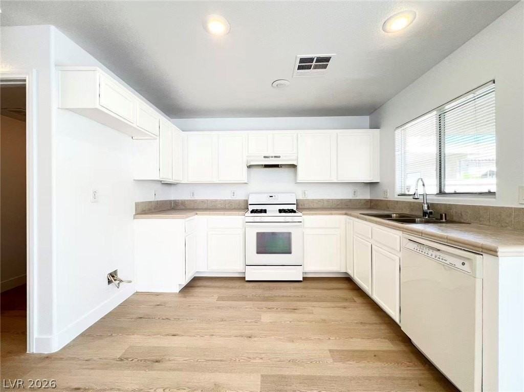5893 Rainbow Bridge Dr - Photo 4 of 18