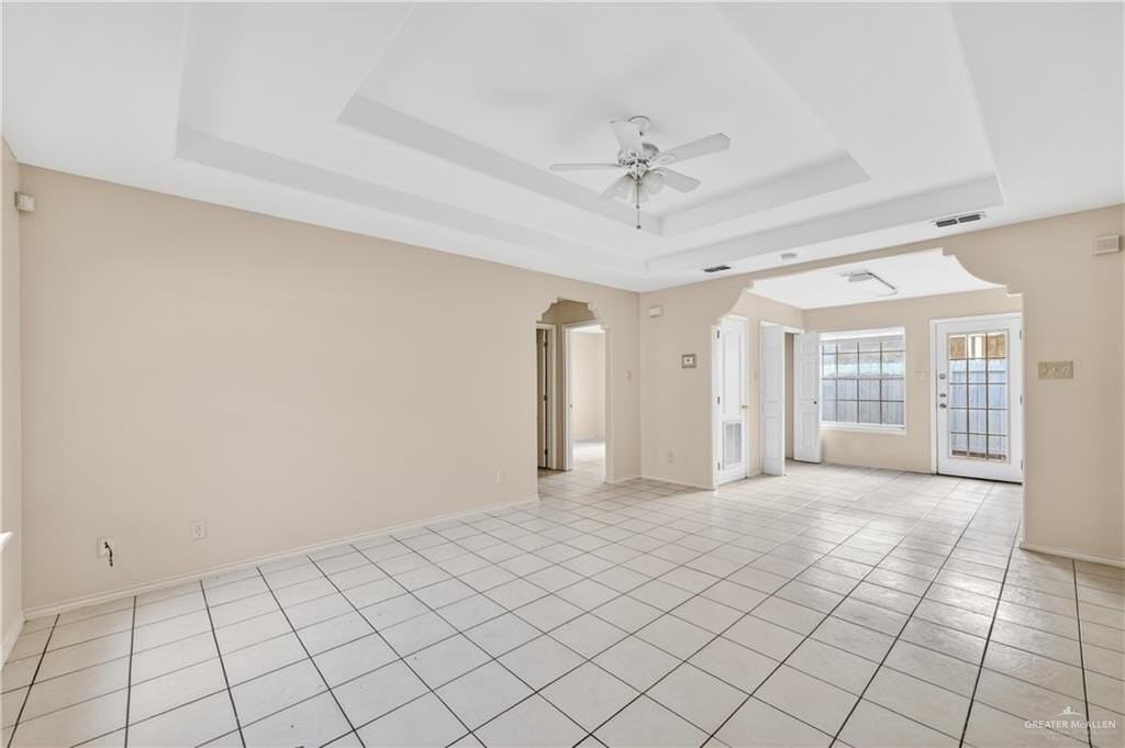 2505 Redbud Ave #A - Photo 4 of 18