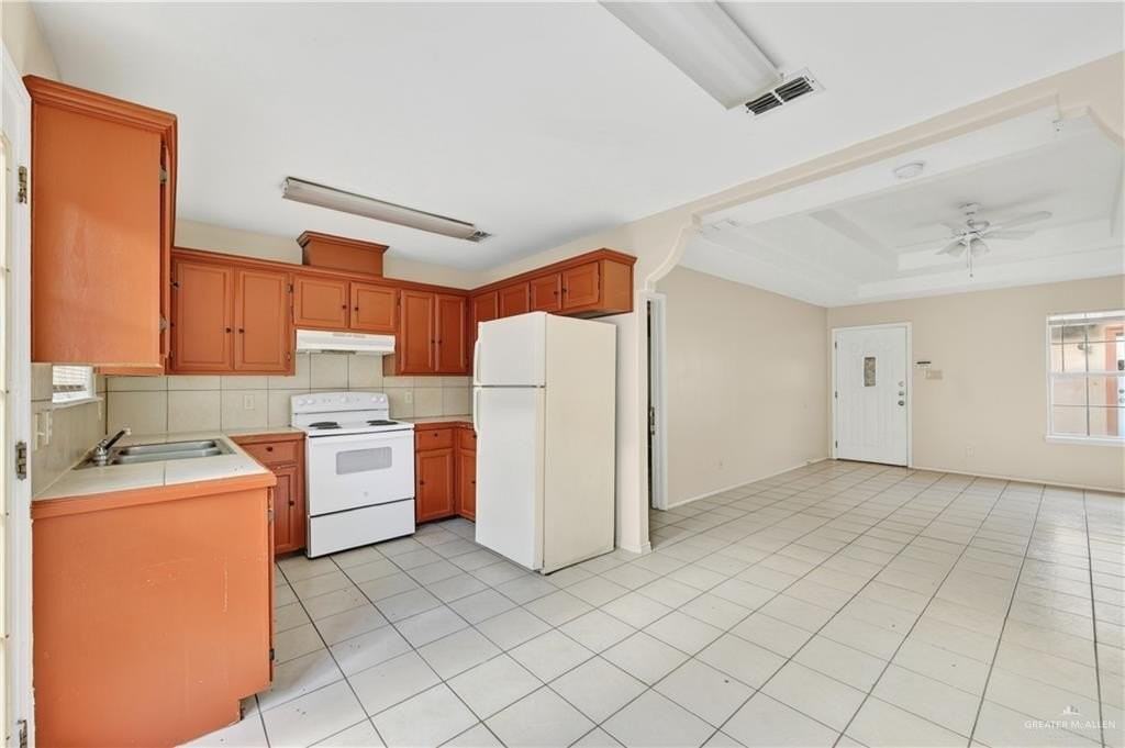 2505 Redbud Ave #A - Photo 7 of 18