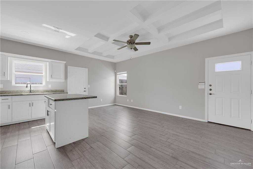 5105 N Dahlia St #3 - Photo 7 of 15