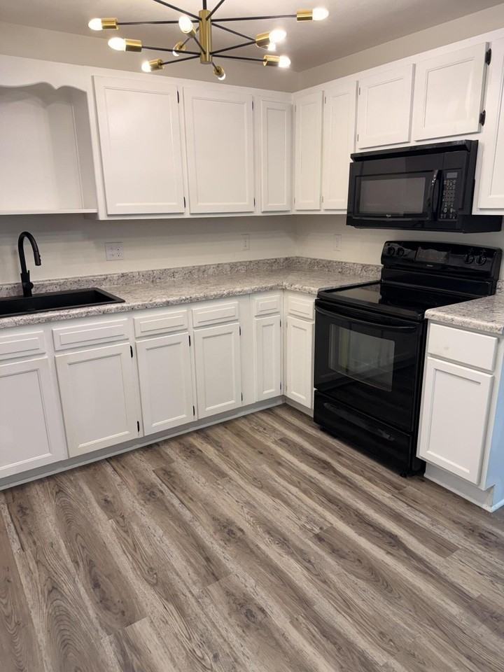 410 W Benton St - Photo 7 of 19