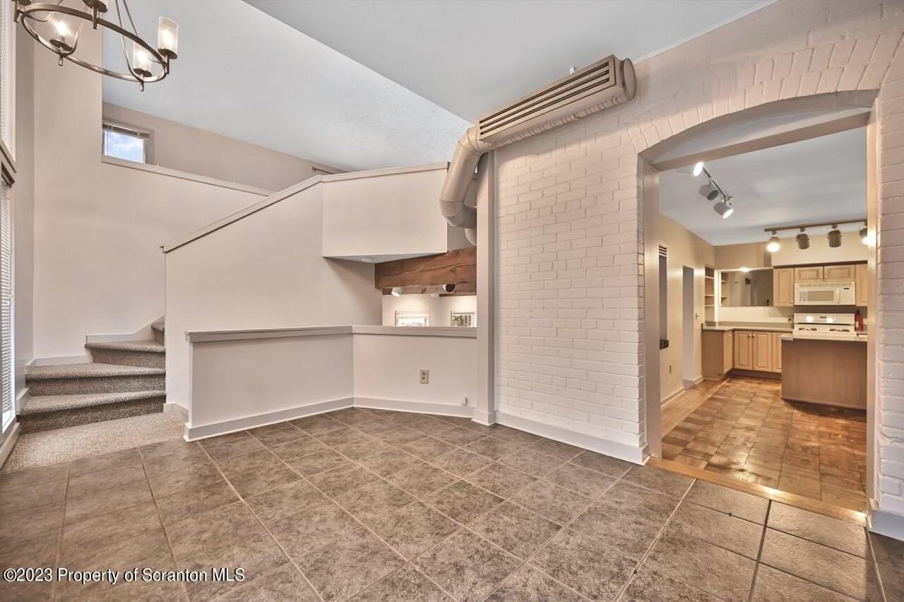 1409 Penn Ave #3 - Photo 4 of 50