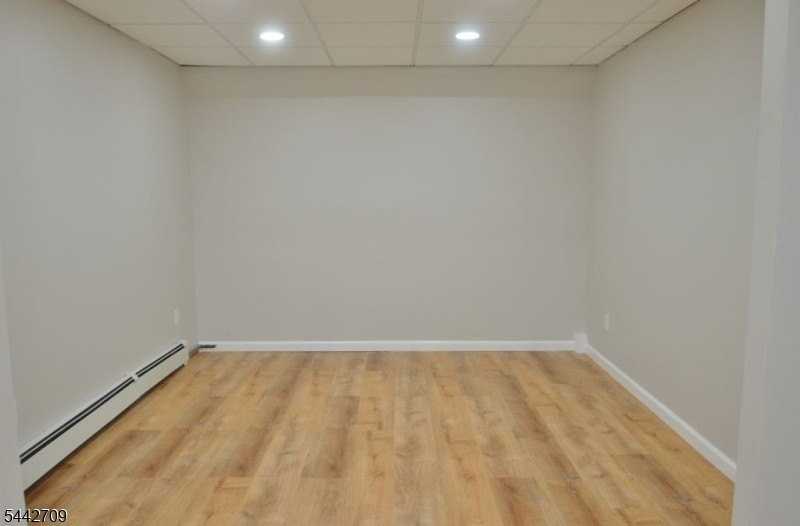 10 Ridgedale Ave W - Photo 3 of 12