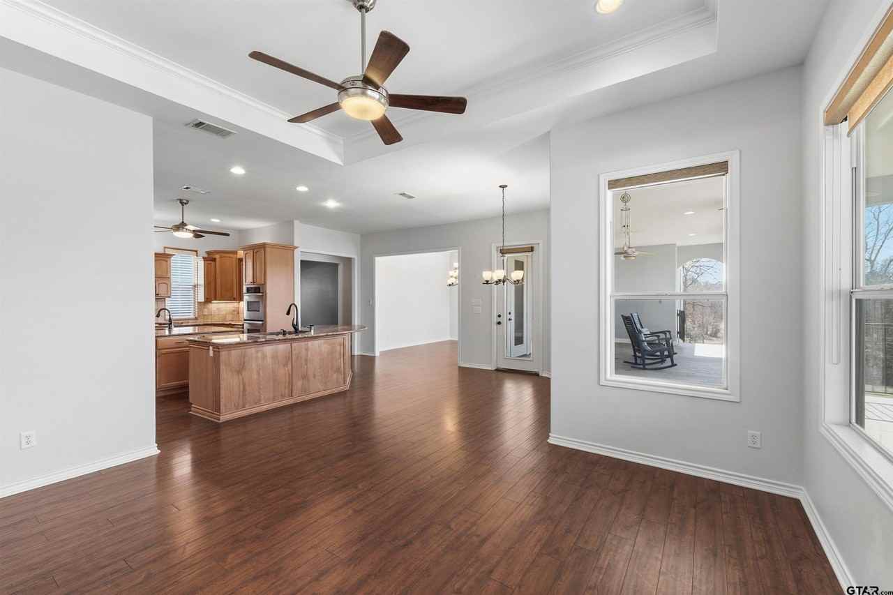 7031 Ridge Place Cir - Photo 6 of 48