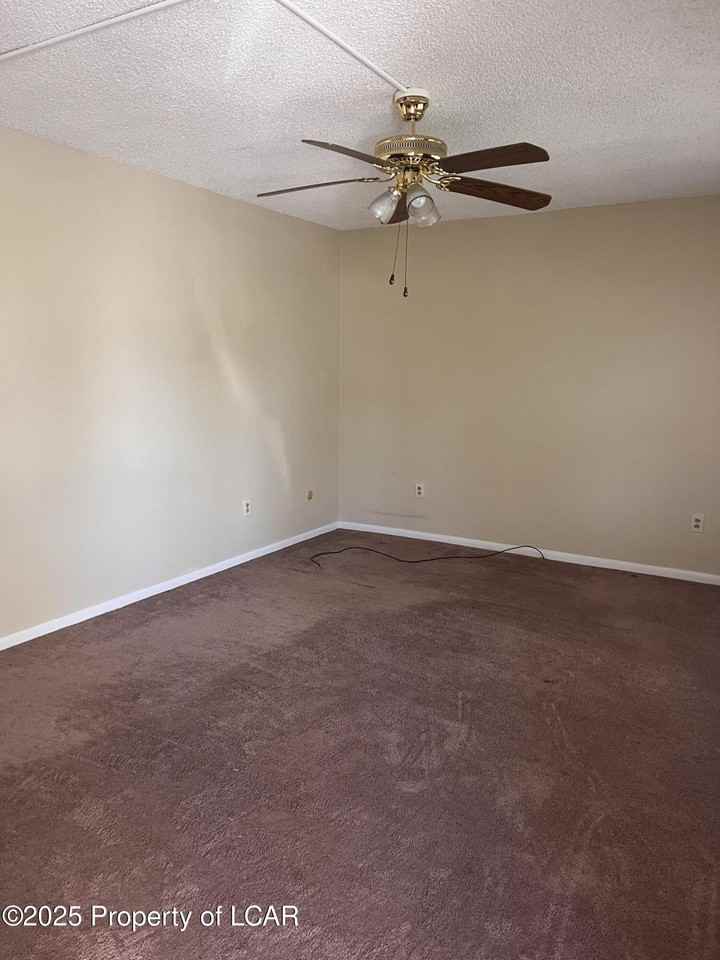 86 Maffett St #1stFL - Photo 3 of 10