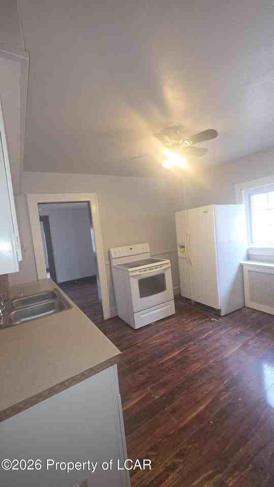 117 E Green St #2 - Photo 4 of 14