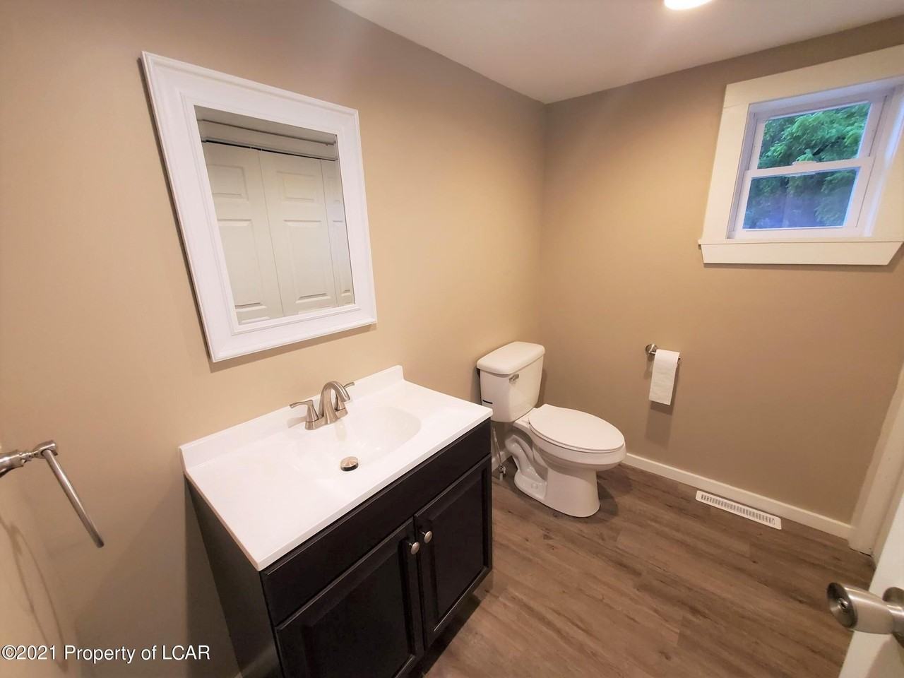483 Orange Rd - Photo 5 of 10