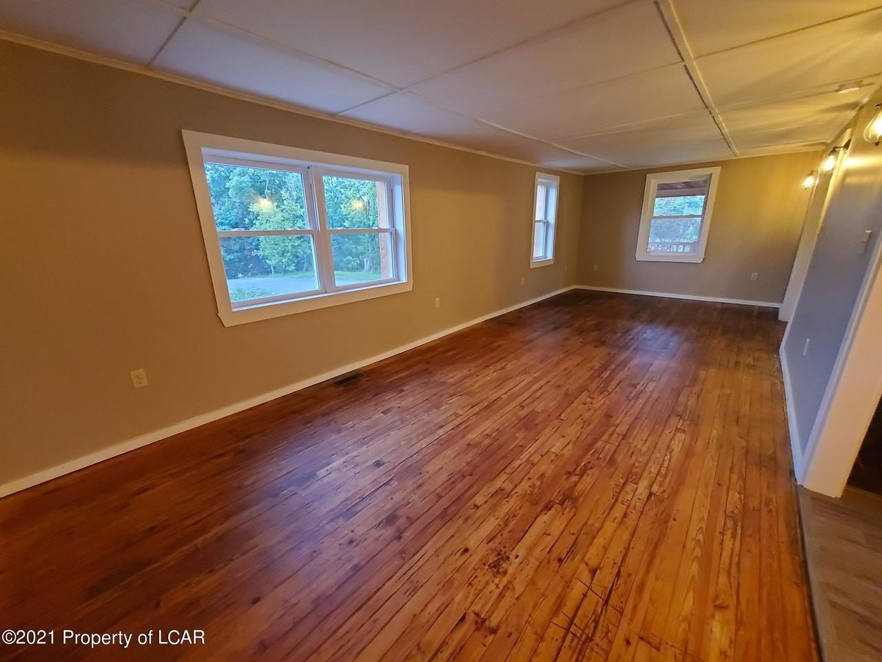 483 Orange Rd - Photo 7 of 10
