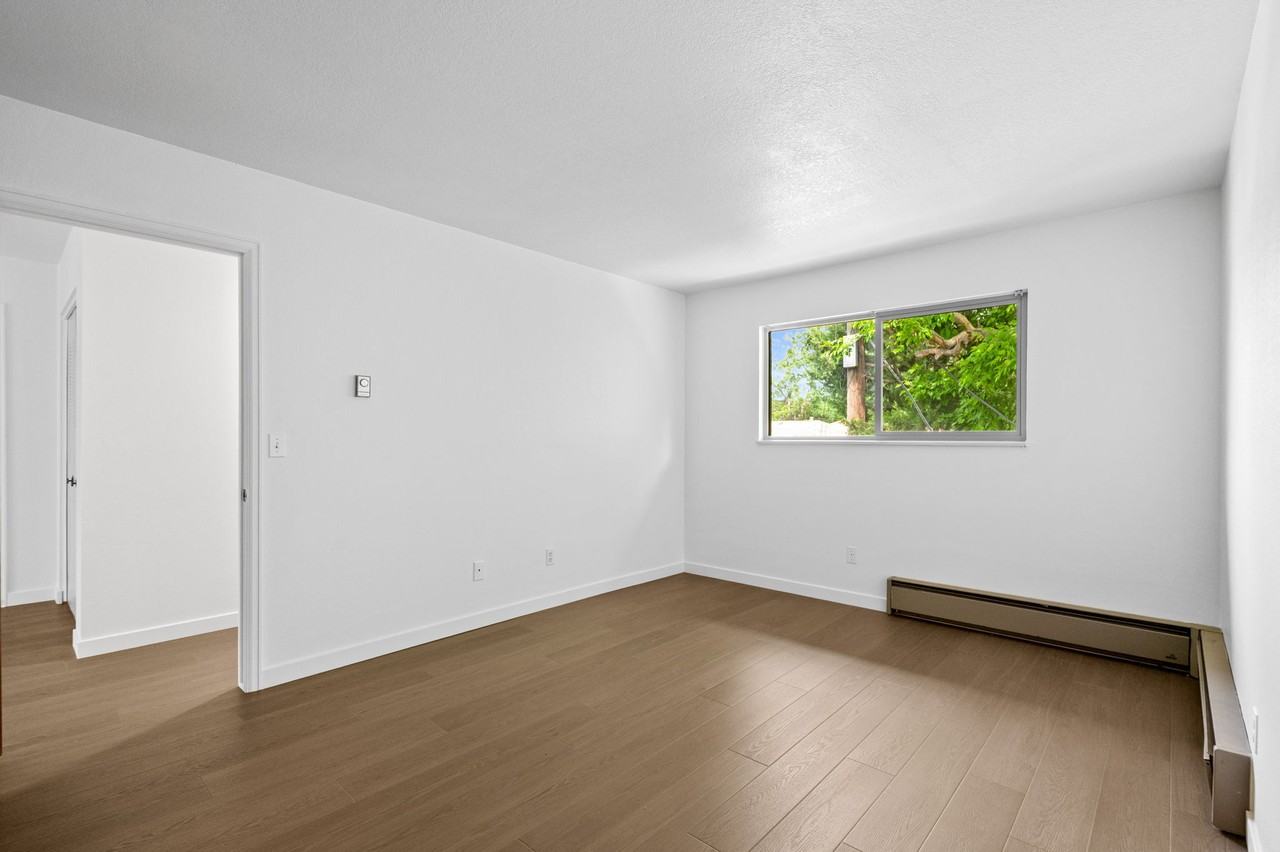 7050 West 37th Avenue - Photo 6 of 26