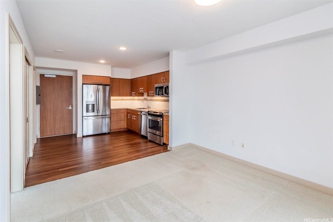 555 South St #1811 - Photo 3 of 23
