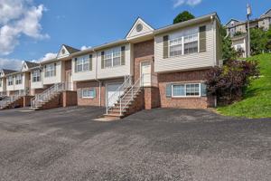 featured image of 205 Glen Abbey Ln
