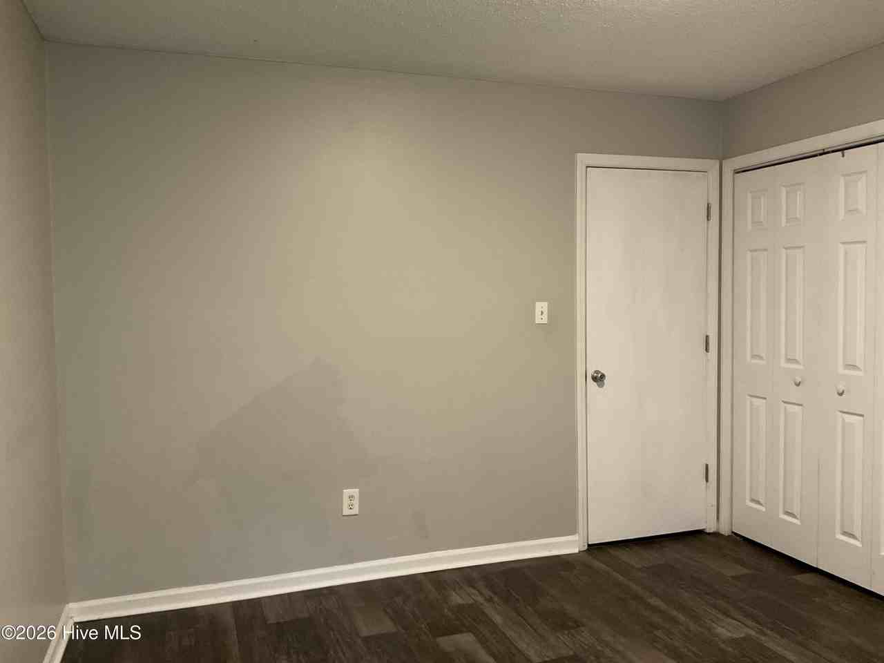 311 Cedar Creek Dr - Photo 6 of 7