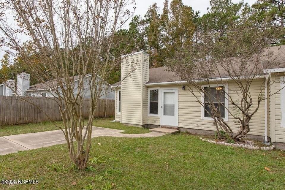 1041 Spring Villa Dr - Photo 3 of 27