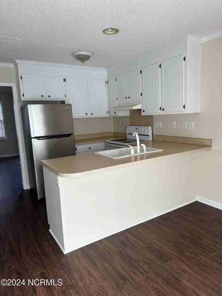 3935 Sterling Pointe Dr #TTT1 - Photo 6 of 13