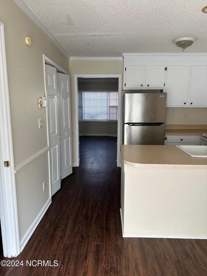 3935 Sterling Pointe Dr #TTT1 - Photo 7 of 13