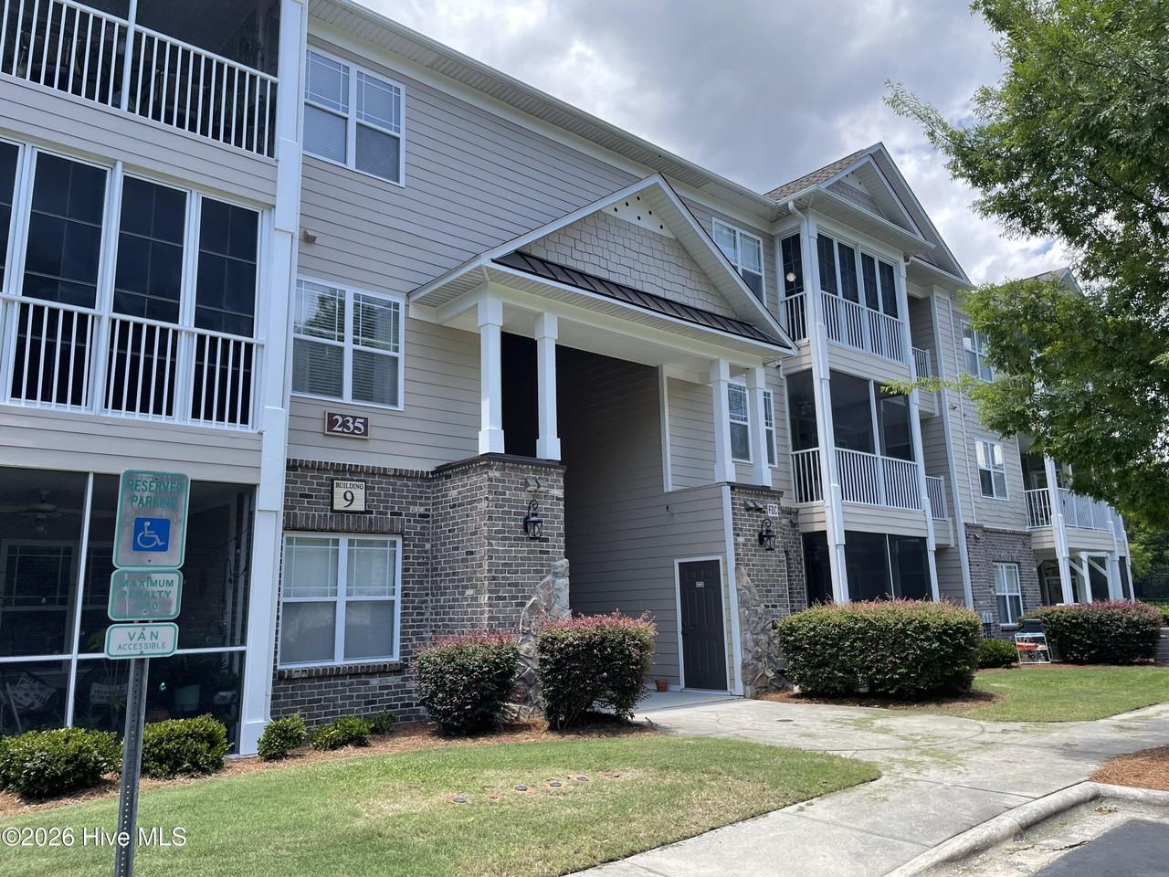235 Woodlands Way #13