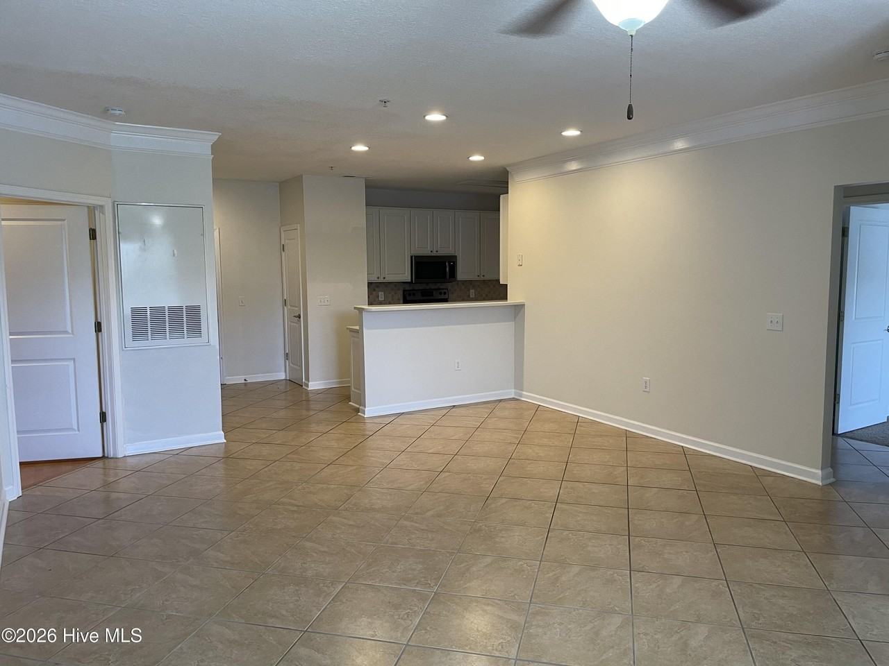 235 Woodlands Way #13 - Photo 3 of 47
