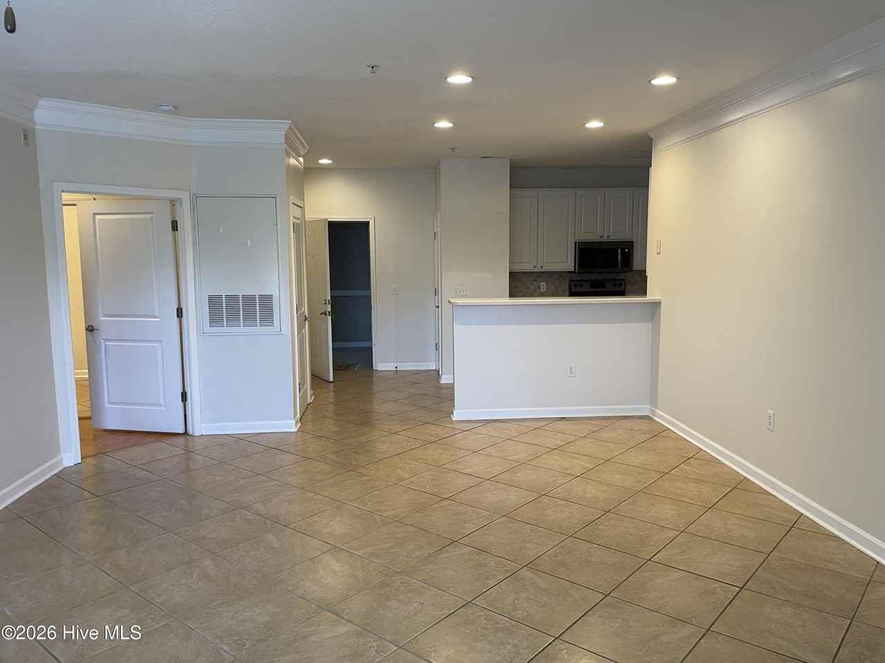 235 Woodlands Way #13 - Photo 4 of 47