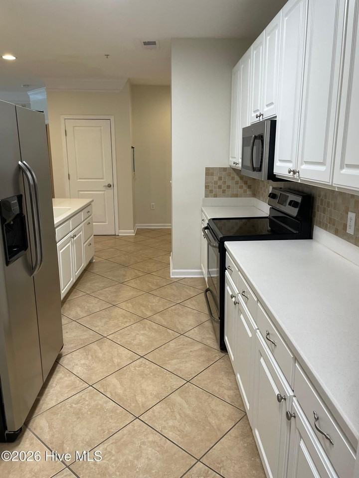 235 Woodlands Way #13 - Photo 7 of 47