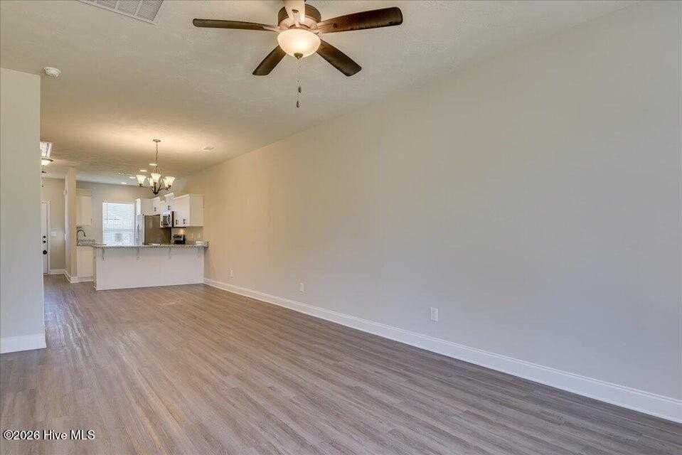 544 Hardy Pt - Photo 7 of 18