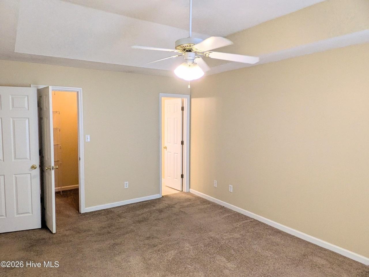 407 Flowing Creek Dr - Photo 7 of 17