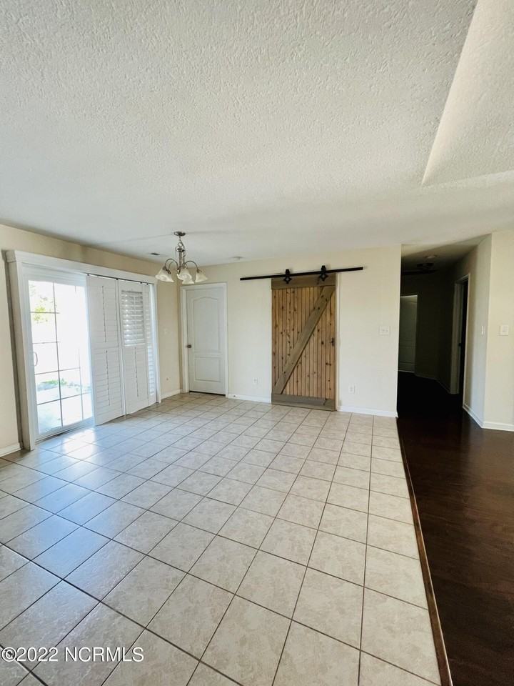 209 Imperial Ln - Photo 5 of 11