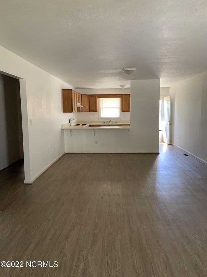21800 Old Wire Rd #A - Photo 2 of 7