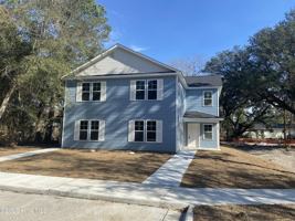 featured image of 210 Jordan Ln
