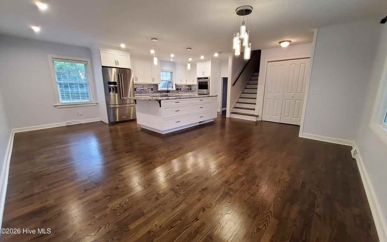 210 Spartan Rd - Photo 3 of 13
