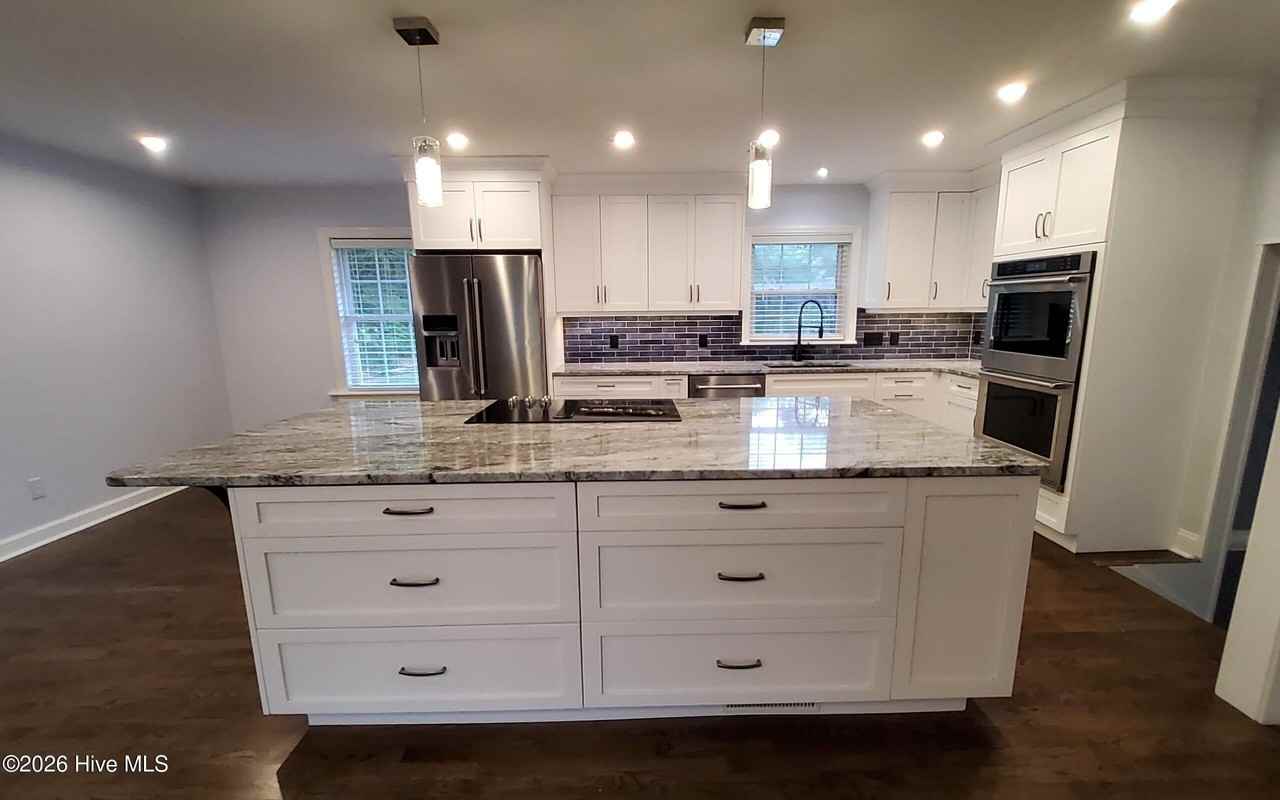 210 Spartan Rd - Photo 5 of 13