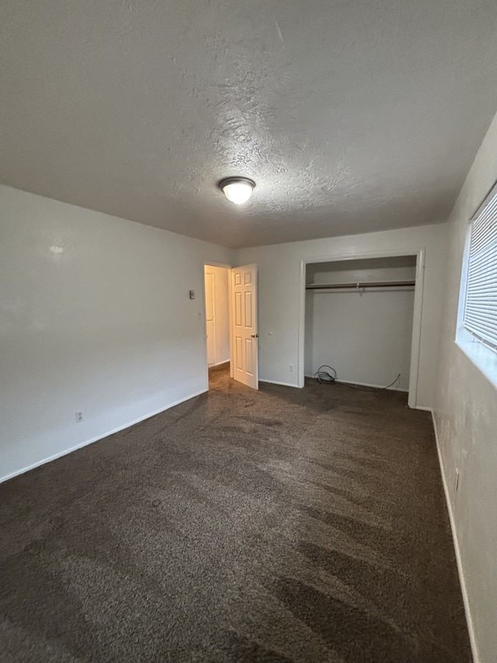 615 Hansen street - Photo 7 of 9