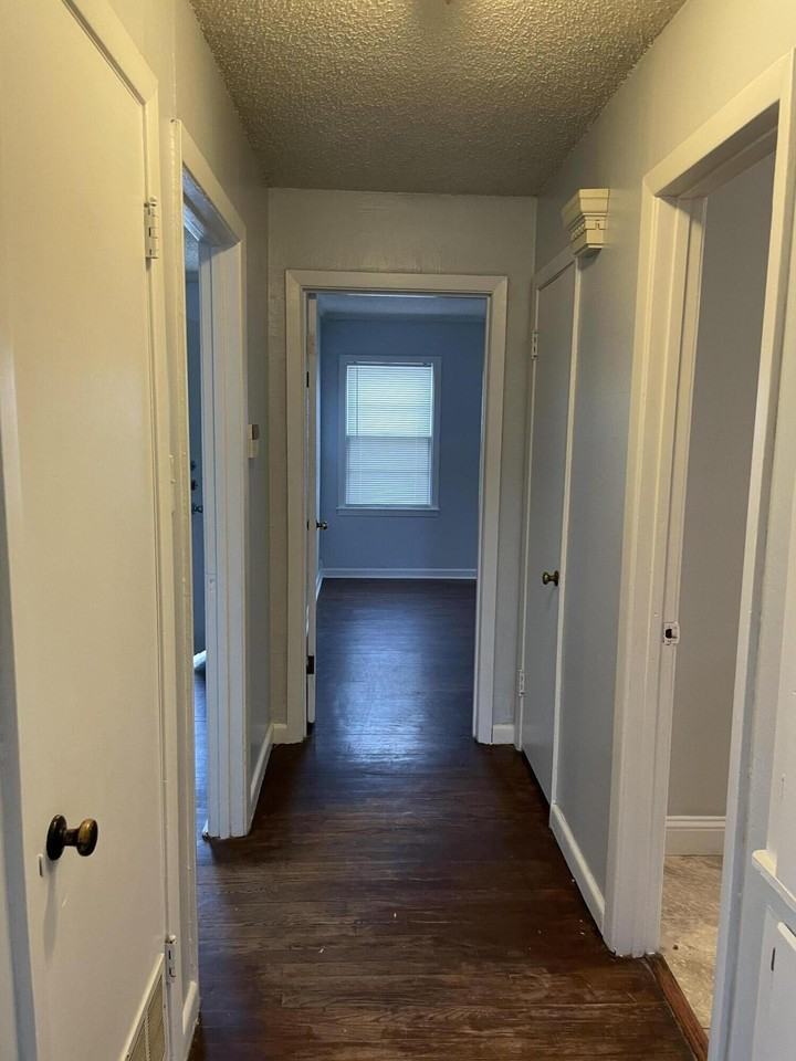 3801 32nd St - Photo 5 of 12