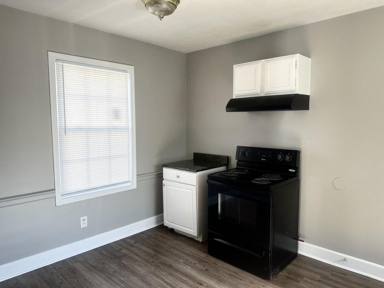 1685 N Forbes Rd - Photo 3 of 8