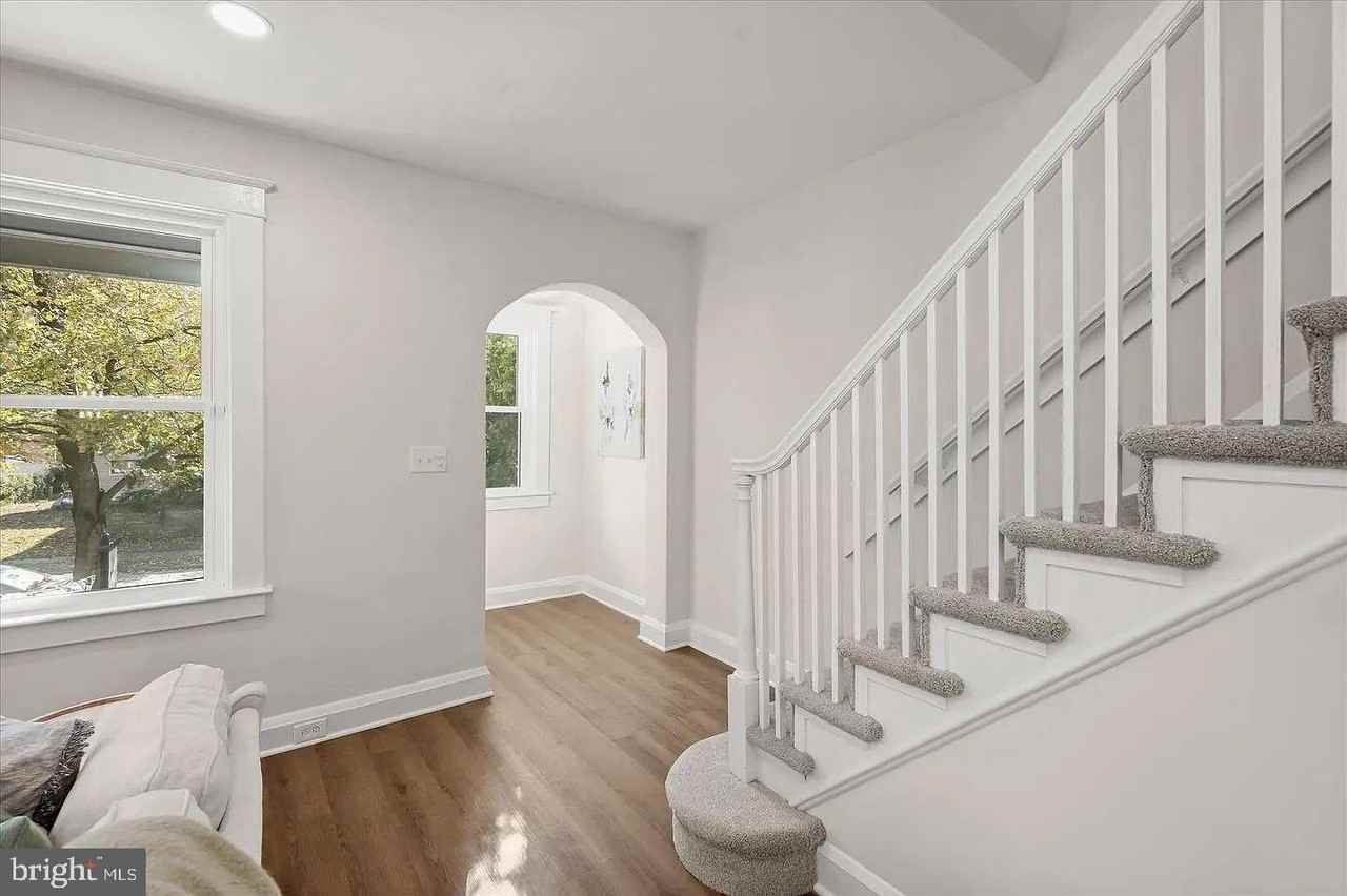614 Stamford Rd - Photo 5 of 25