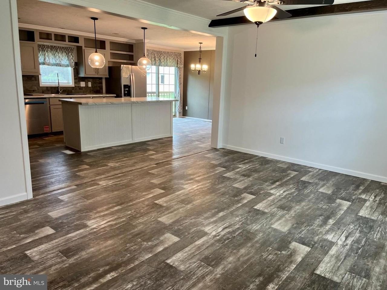 25 2nd Ave - Photo 7 of 31