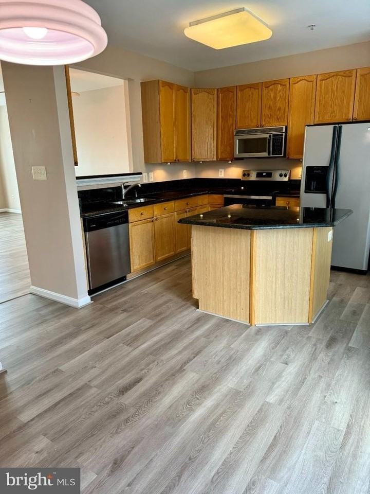 2424 Wynfield Ct - Photo 4 of 35