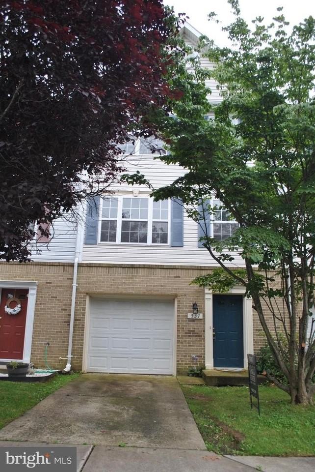 537 Highland Towne Ln - Photo 2 of 14