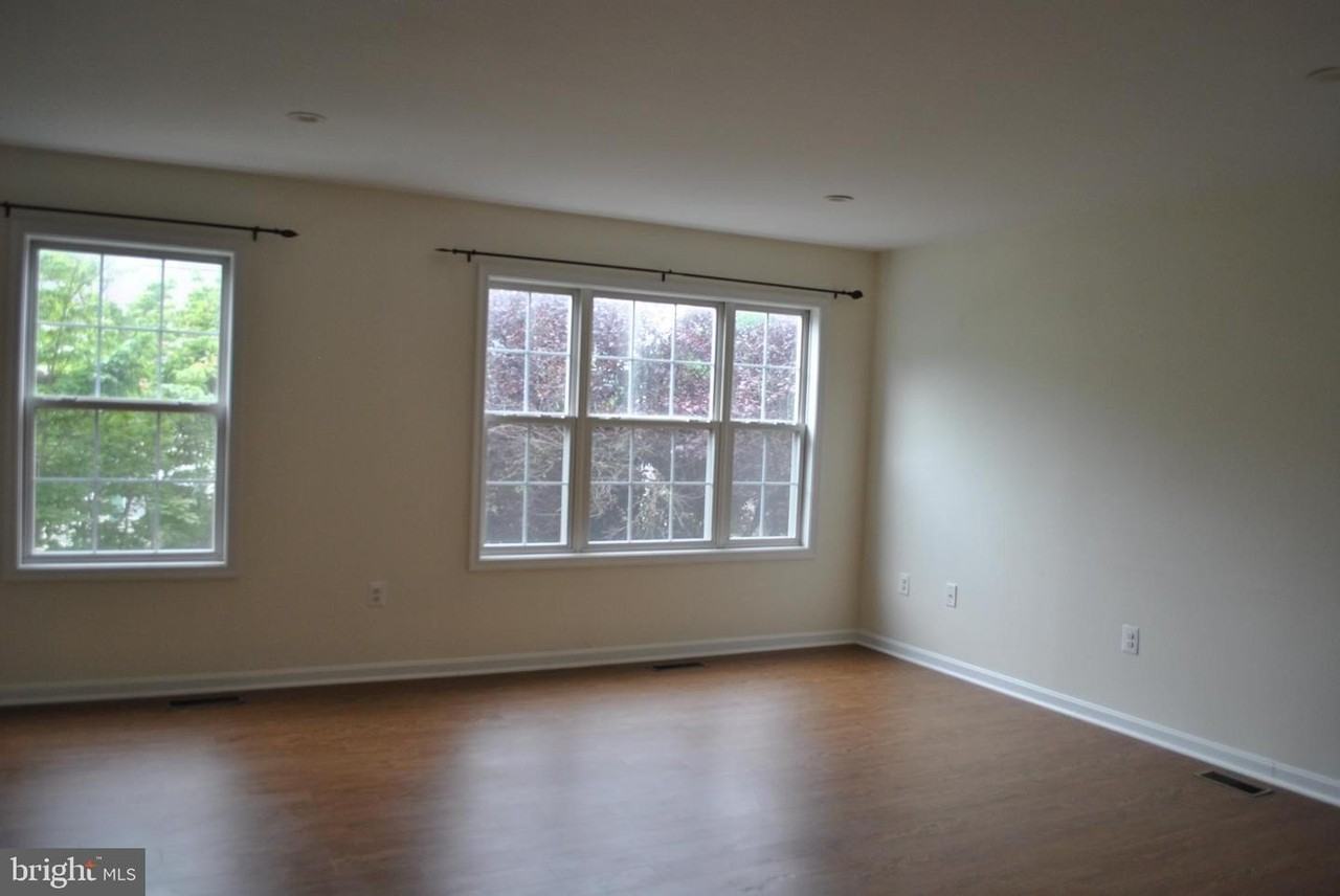 537 Highland Towne Ln - Photo 6 of 14