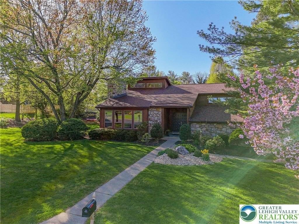3705 Vale View Dr - Photo 3 of 47